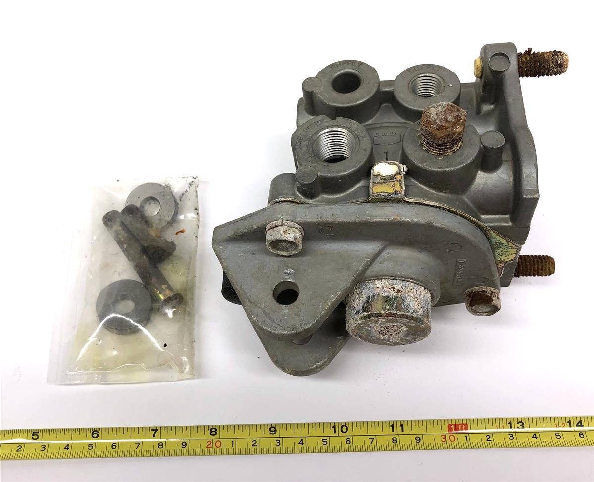 Bendix Pneumatic Brake Valve for Commercial Vehicles